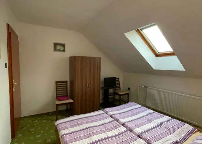 Penzion Ema - Homestay szállás Cseszte