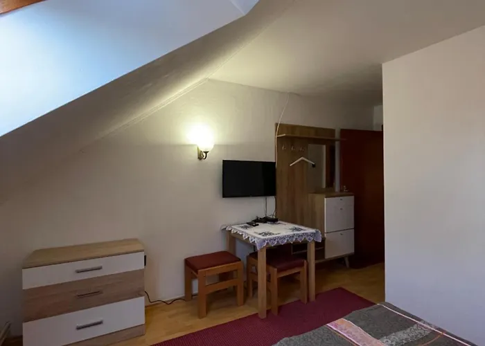 Penzion Ema - Cseszte